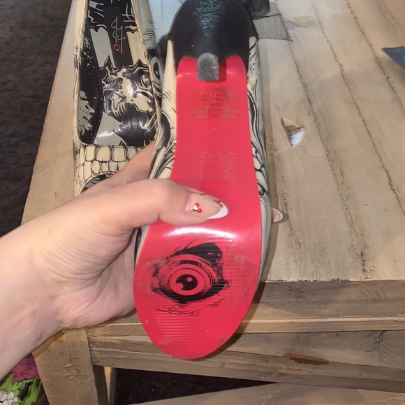 Like NEW(Tried on) IRON FIST BONEBREAKER PLATFORM HEELS - Picture 5 of 7